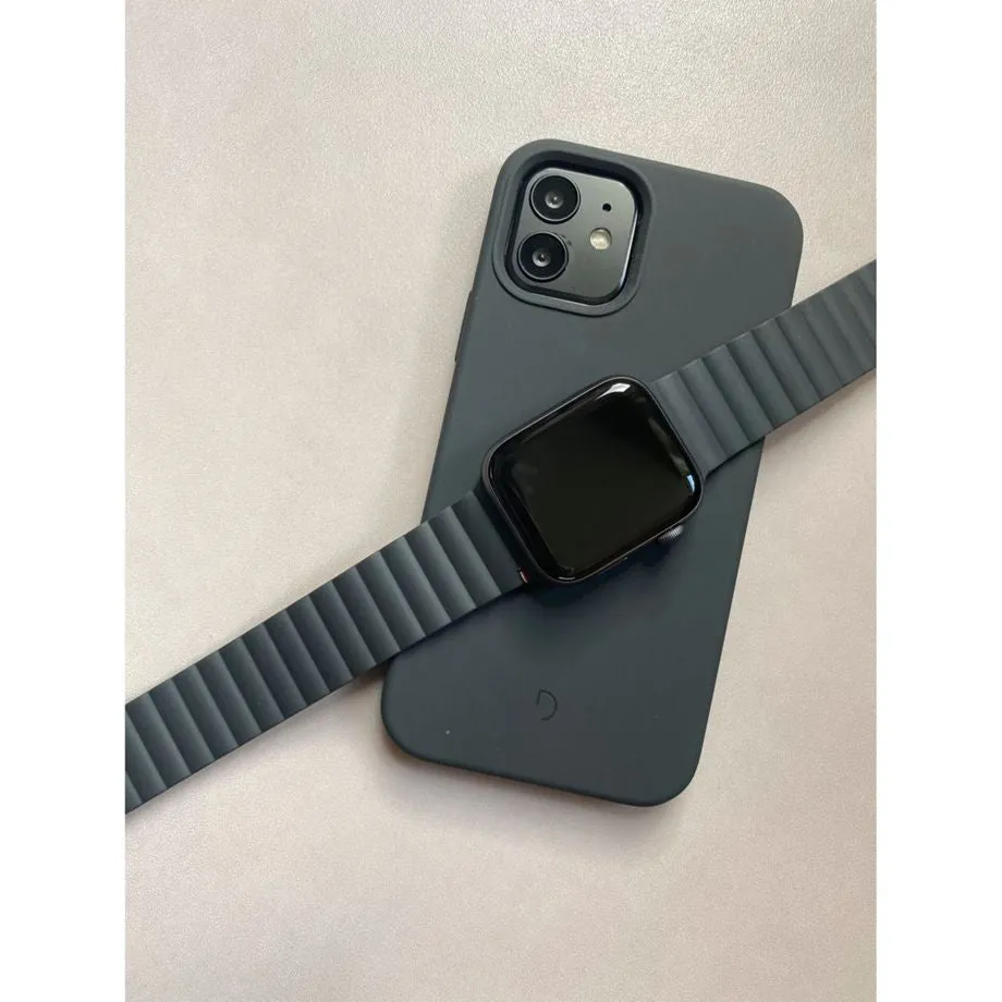 Decoded - Silicone Traction Strap Lite Apple Watch (42/41/40/38 mm) Silicone Strap (D22AWS40TSL3SCL) - Gray