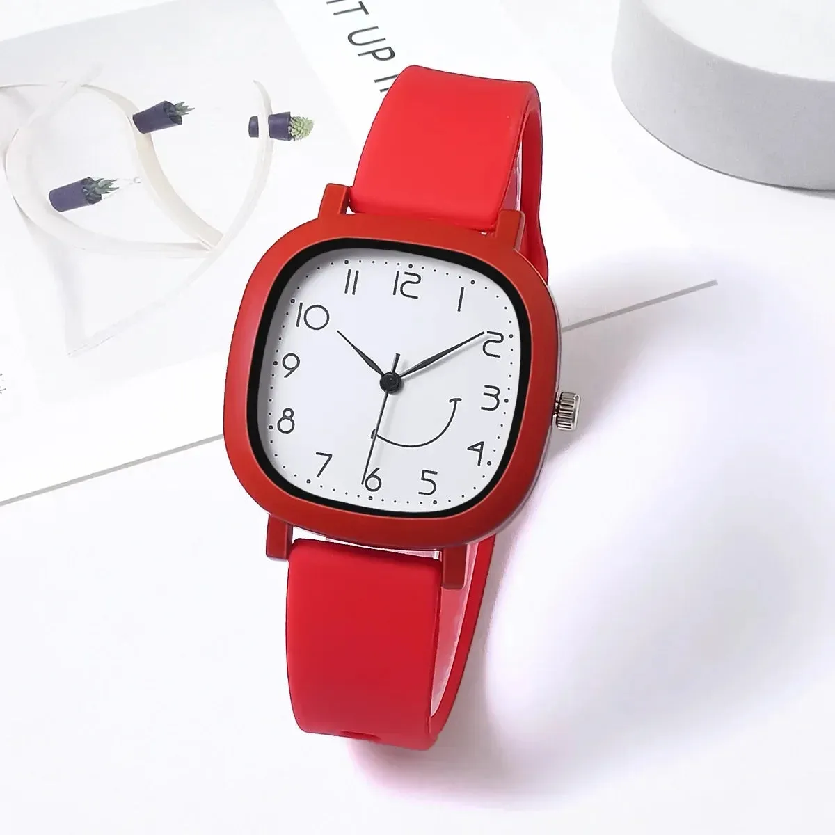 Women Quartz Jelly Silicone Strap Sports Watch with Smile Dial