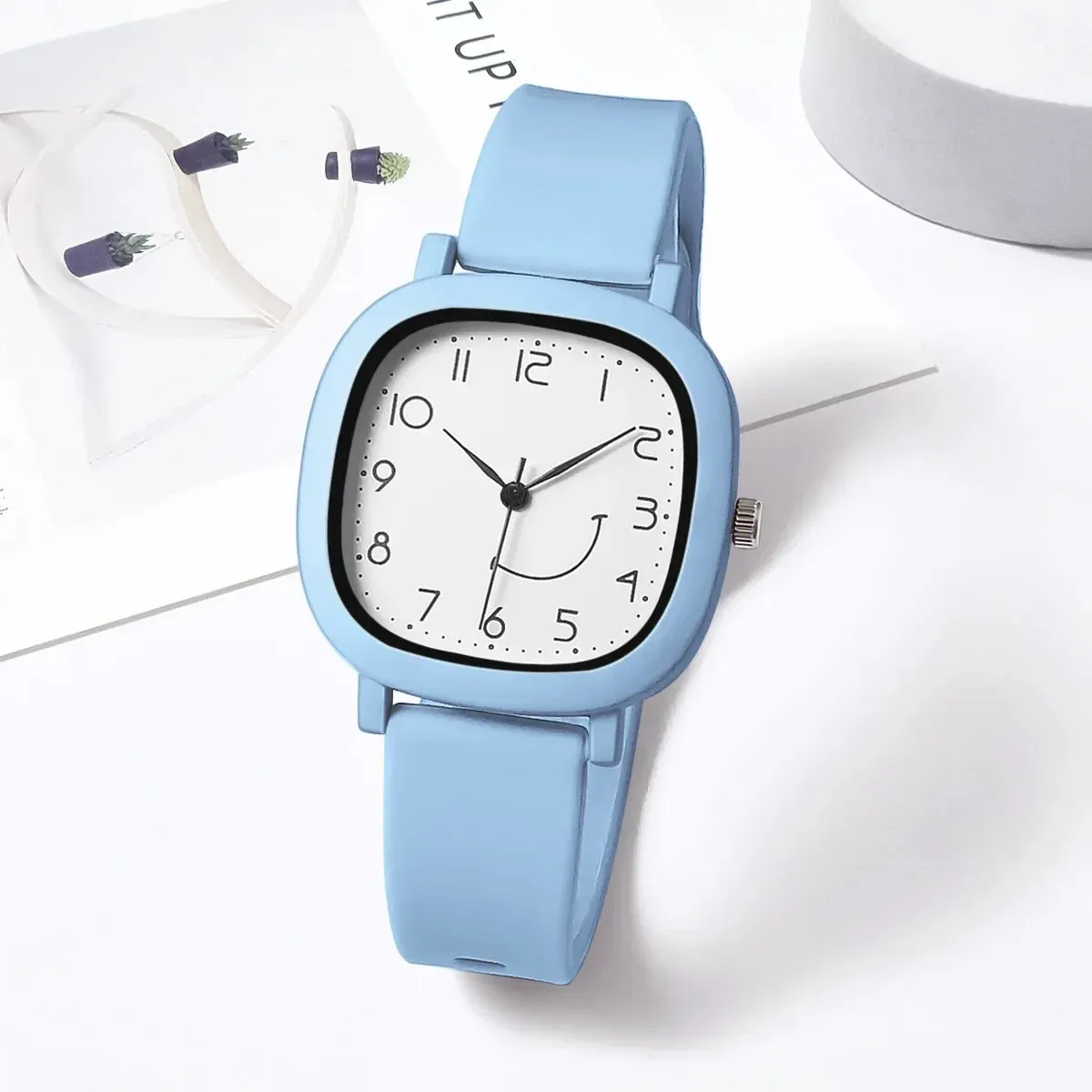 Women Quartz Jelly Silicone Strap Sports Watch with Smile Dial